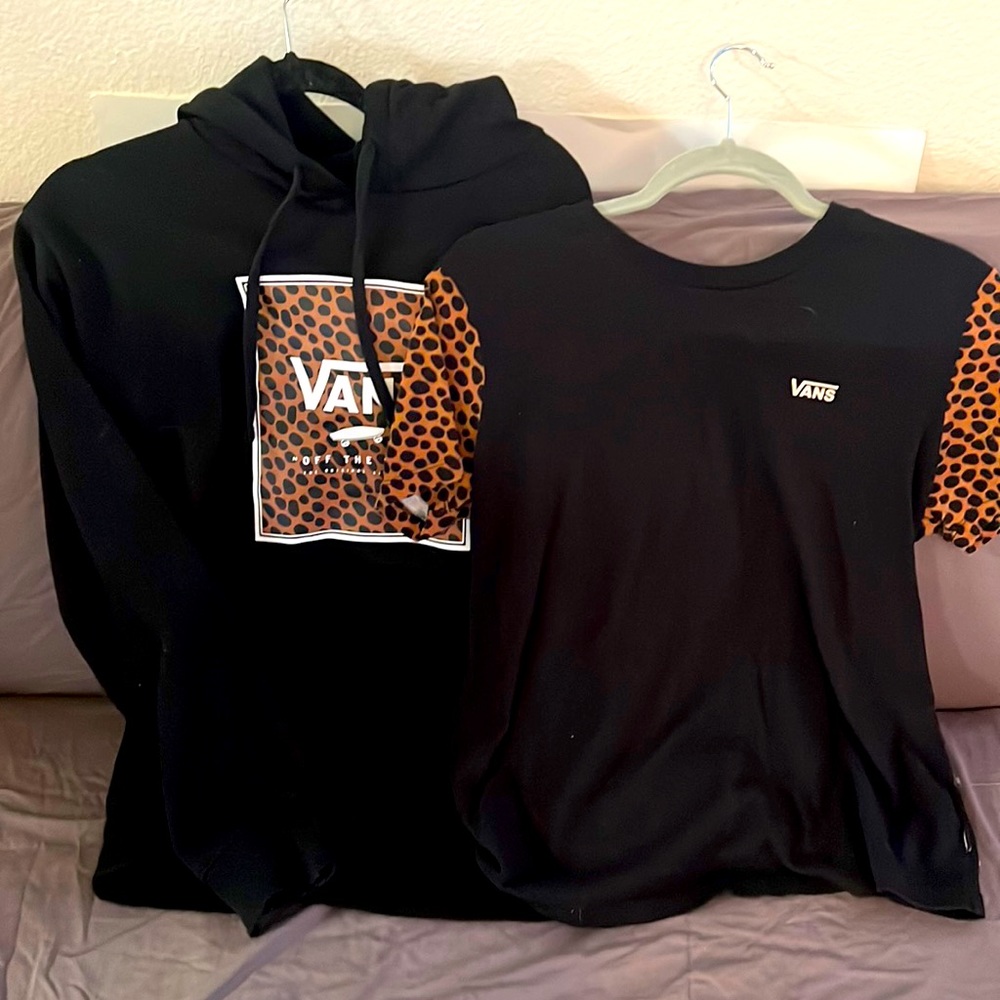 Vans hoodie and t shirt bundle size large